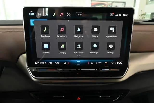 New 2026 Opal White Pearl Volkswagen Pro image 5