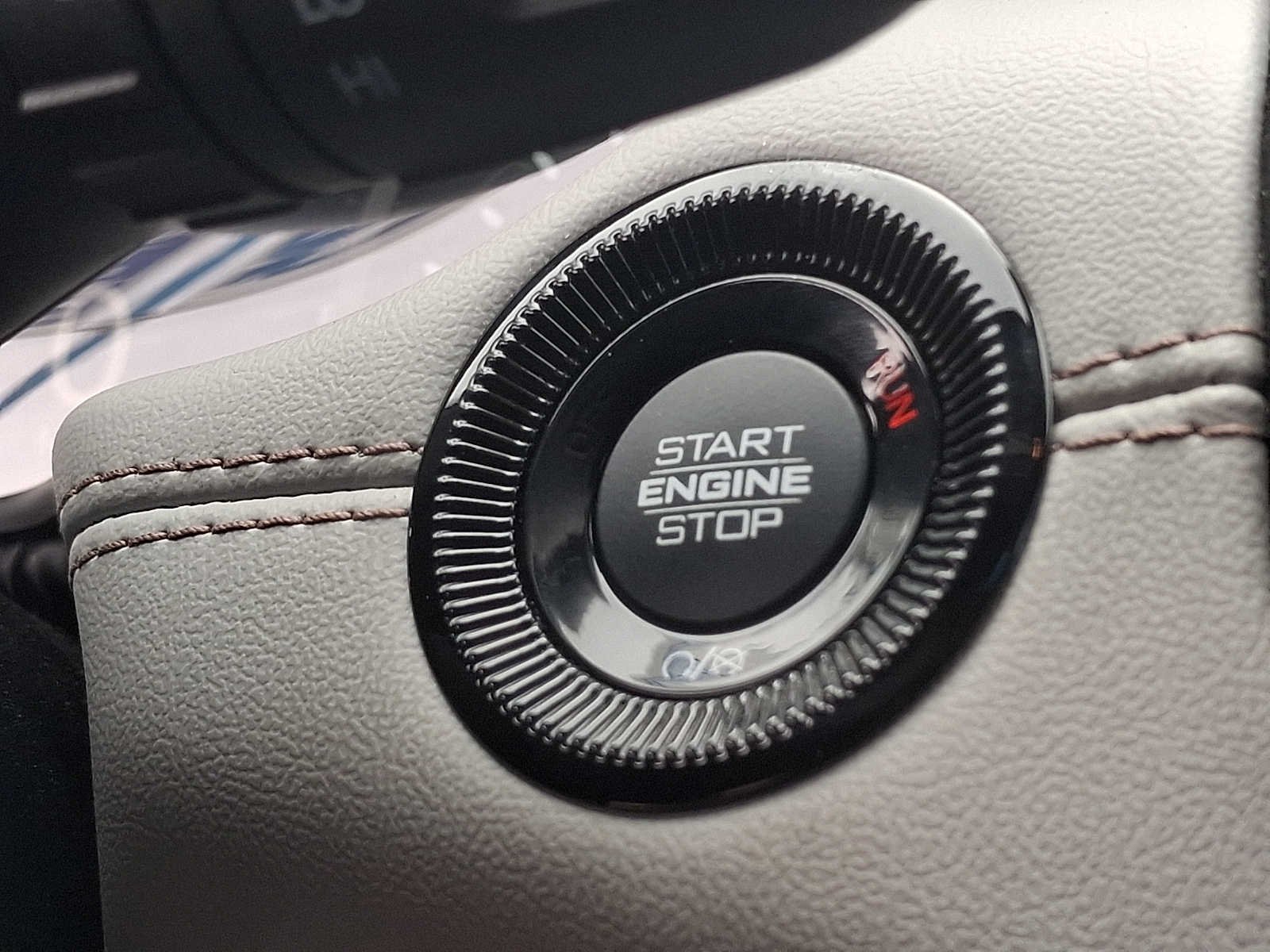 Used 2024 GRAY Jeep Limited image 23