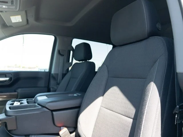 Used 2020 Silver Ice Metallic Chevrolet LT image 31