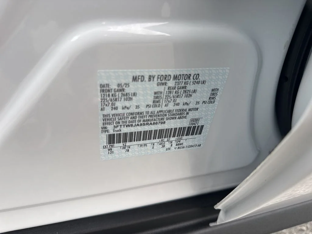 Used 2025 White Ford XLT image 33