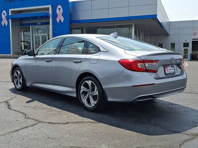 Used 2018 Silver Honda EX-L image 5