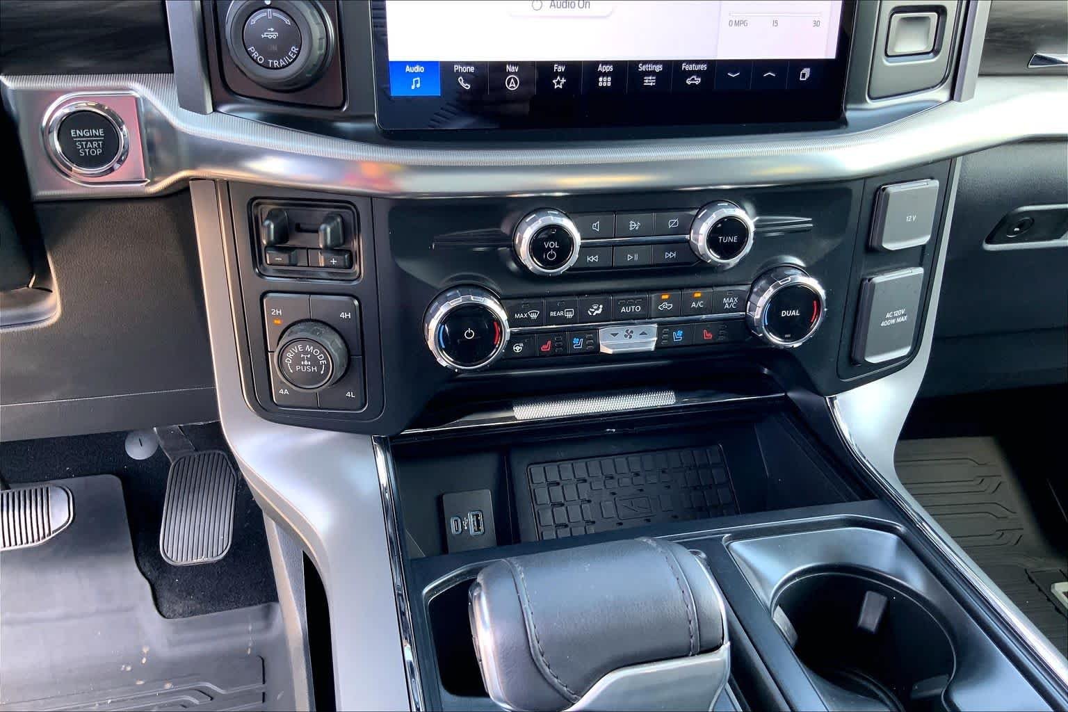 Used 2024 Star White Metallic Tri-Coat Ford LARIAT image 32