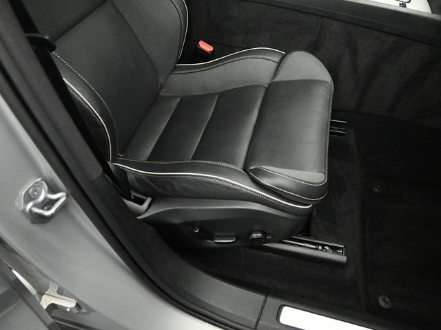 2022 VOLVO XC60 - Image 32