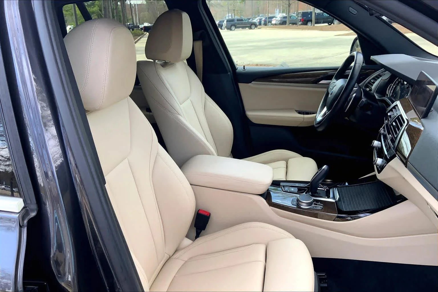 Used 2019 Dark Graphite Metallic BMW xDrive30i image 7