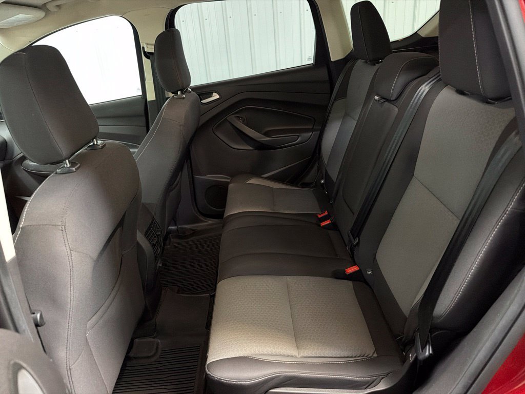 Used 2018 Red Ford SE image 32