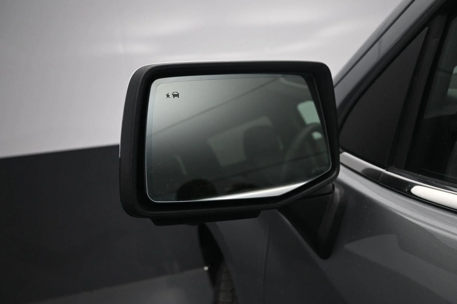 Used 2025 Sterling Gray Metallic Chevrolet LTZ image 22