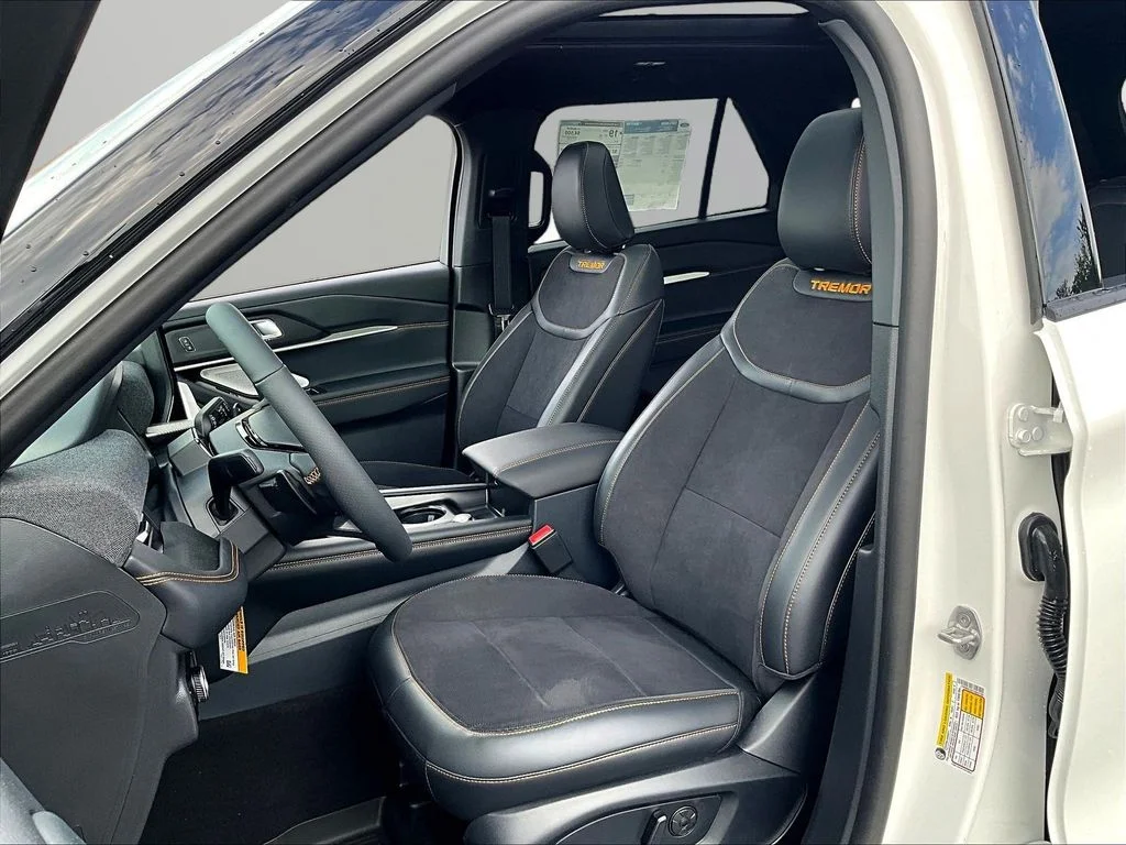New 2026 Star White Metallic Tri-Coat Ford Tremor® image 25