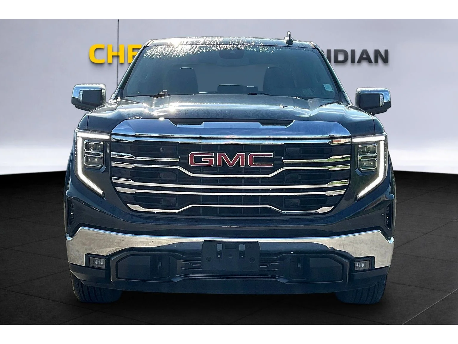 Used 2024 Titanium Rush Metallic GMC SLT image 3