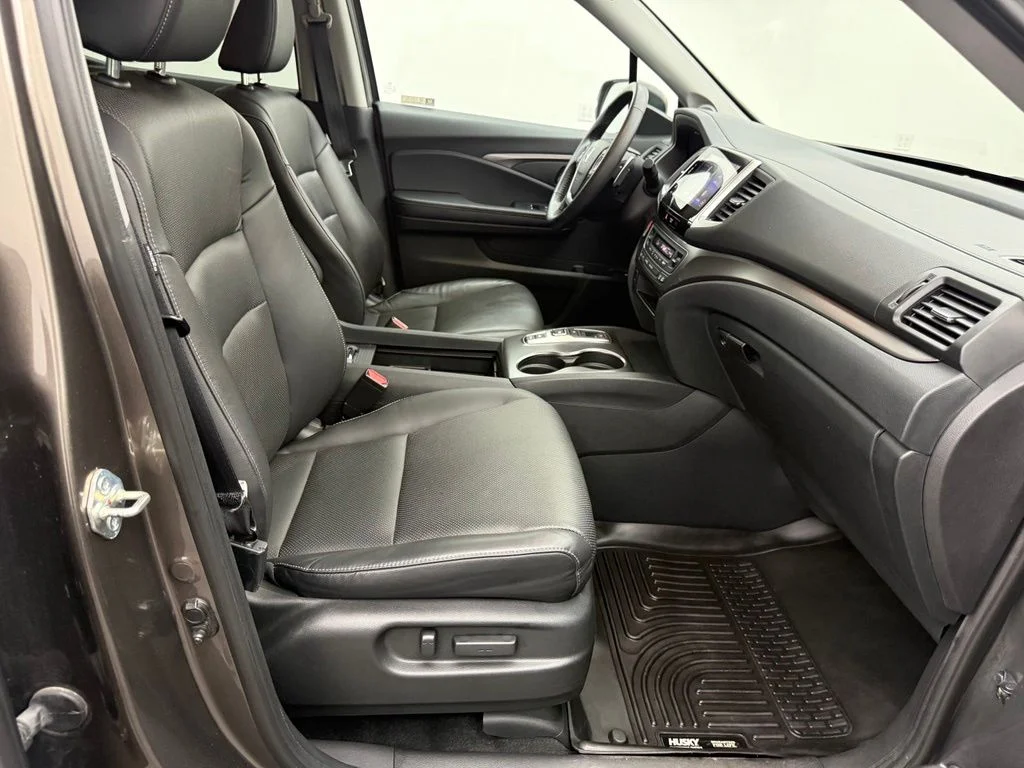 Used 2020  Honda RTL image 35