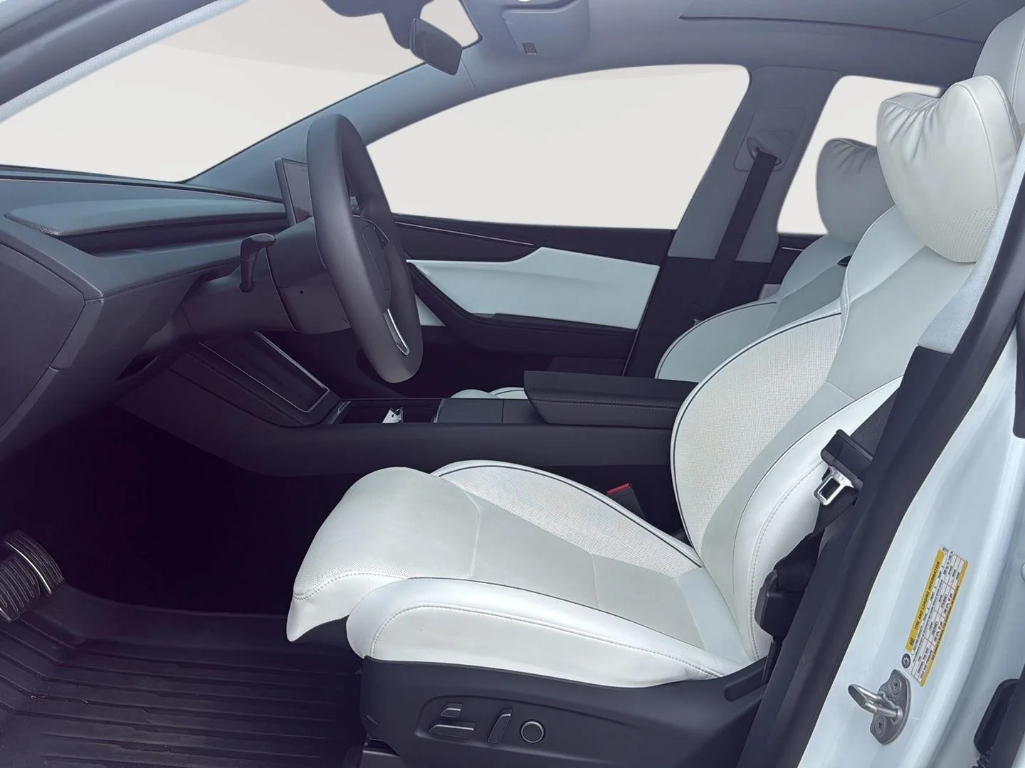 Used 2026 Pearl White Multi-Coat Tesla Performance image 6