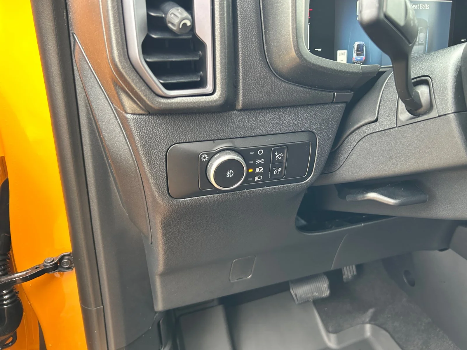 New 2026 Orange Fury Metallic Tri-Coat Ford Outer Banks image 15
