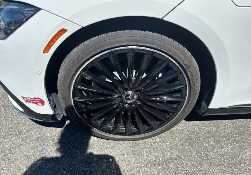 Certified Used 2023 White/off-white Mercedes-Benz 500 Sedan image 3