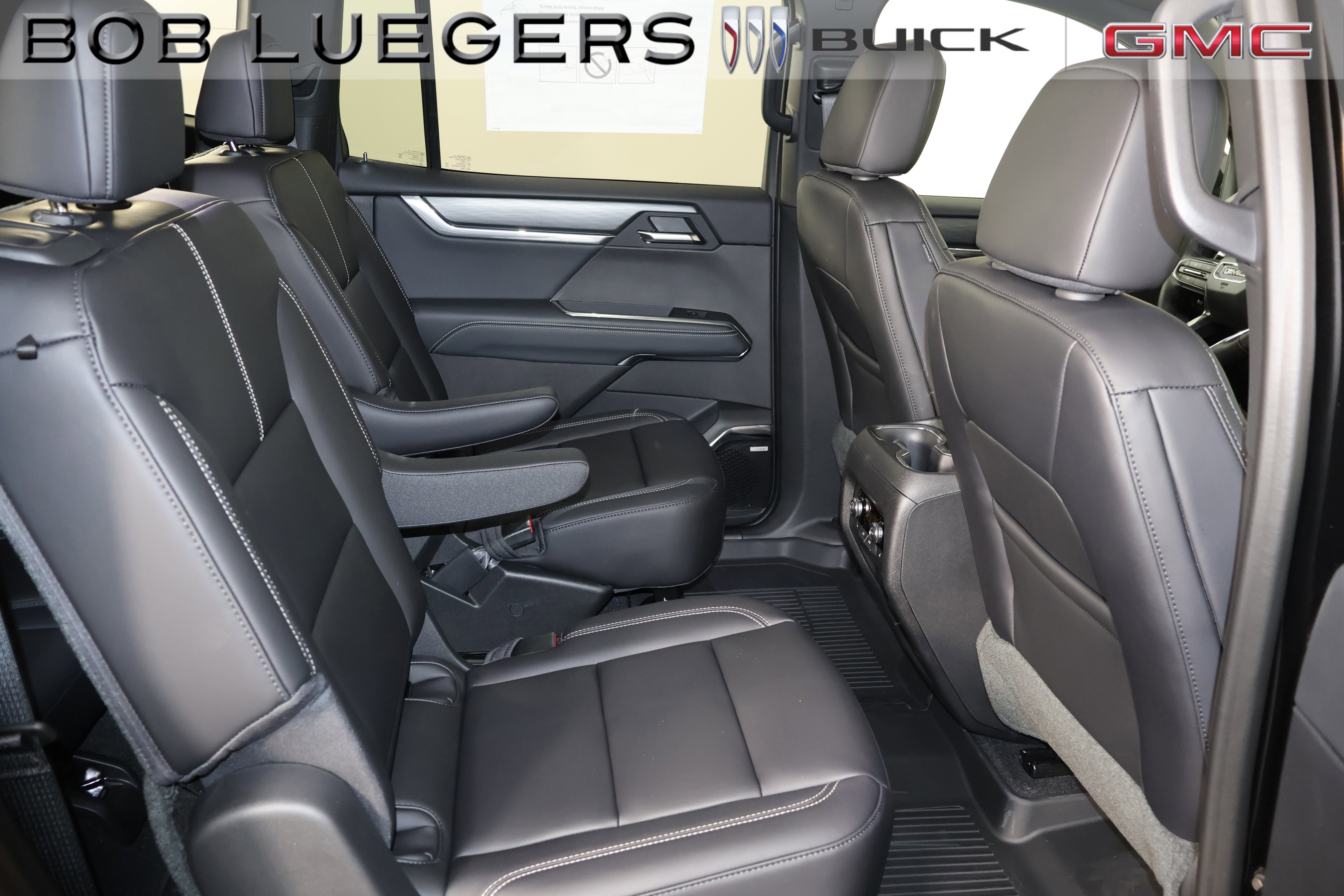 2026 GMC Acadia Elevation - Photo 17