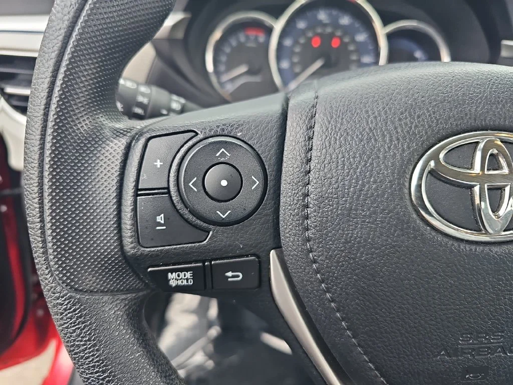 Used 2016 Red Toyota LE Plus image 16