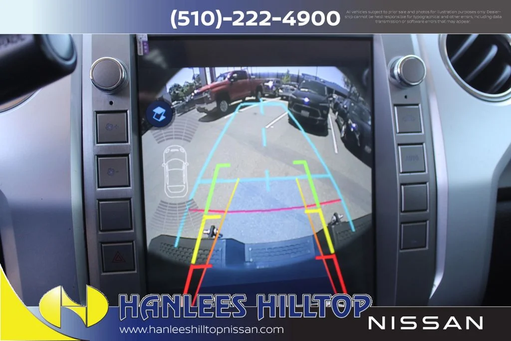 Used 2014 Silver Toyota SR5 image 18