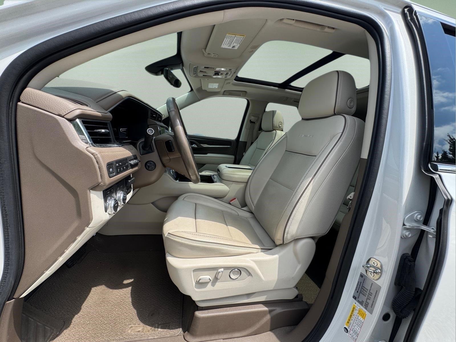 Used 2022 White Frost Tricoat GMC Denali image 22