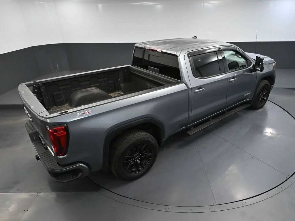 Used 2021 Silver GMC Elevation image 60