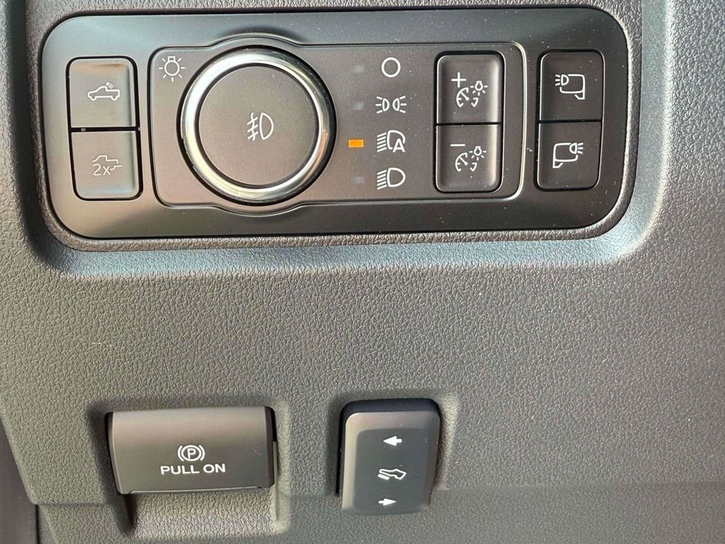 2025 Ford F-350 Super Duty Lariat - Photo 12