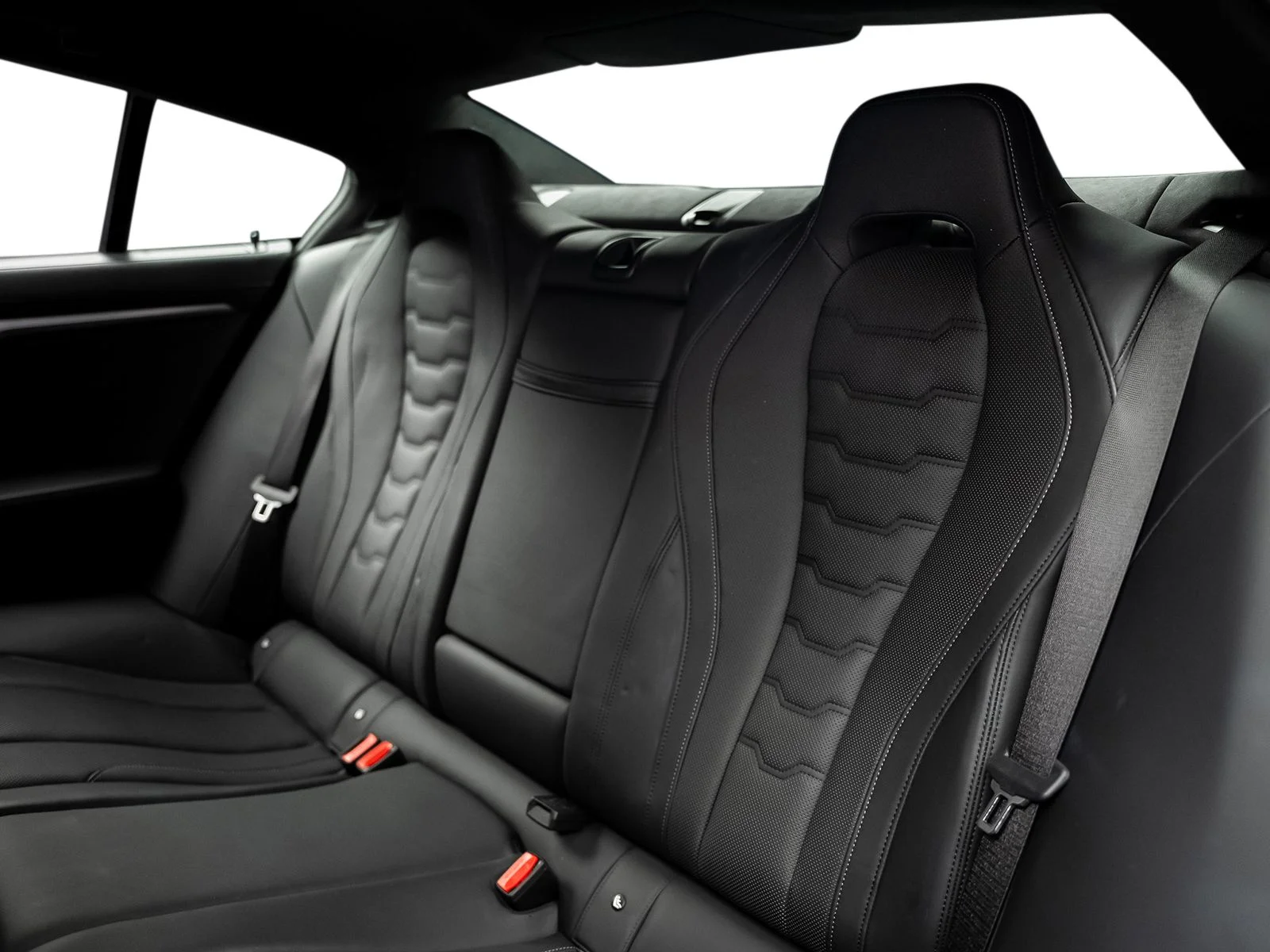Used 2022 Blue BMW ALPINA B8 xDrive image 40