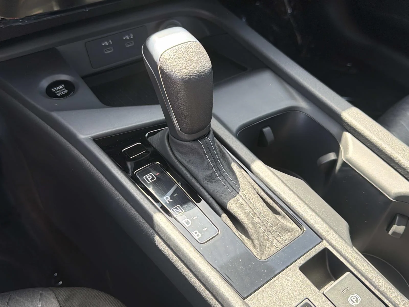New 2027 Atlantic Gray Metallic Nissan SV image 16