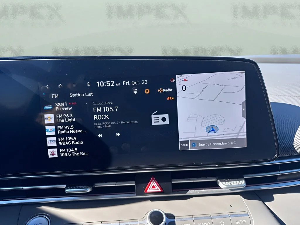 Used 2025 Blue Hyundai SEL Convenience image 17