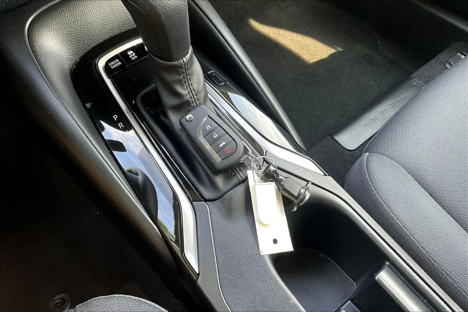 Used 2026 Ice Cap Toyota Hybrid LE image 14