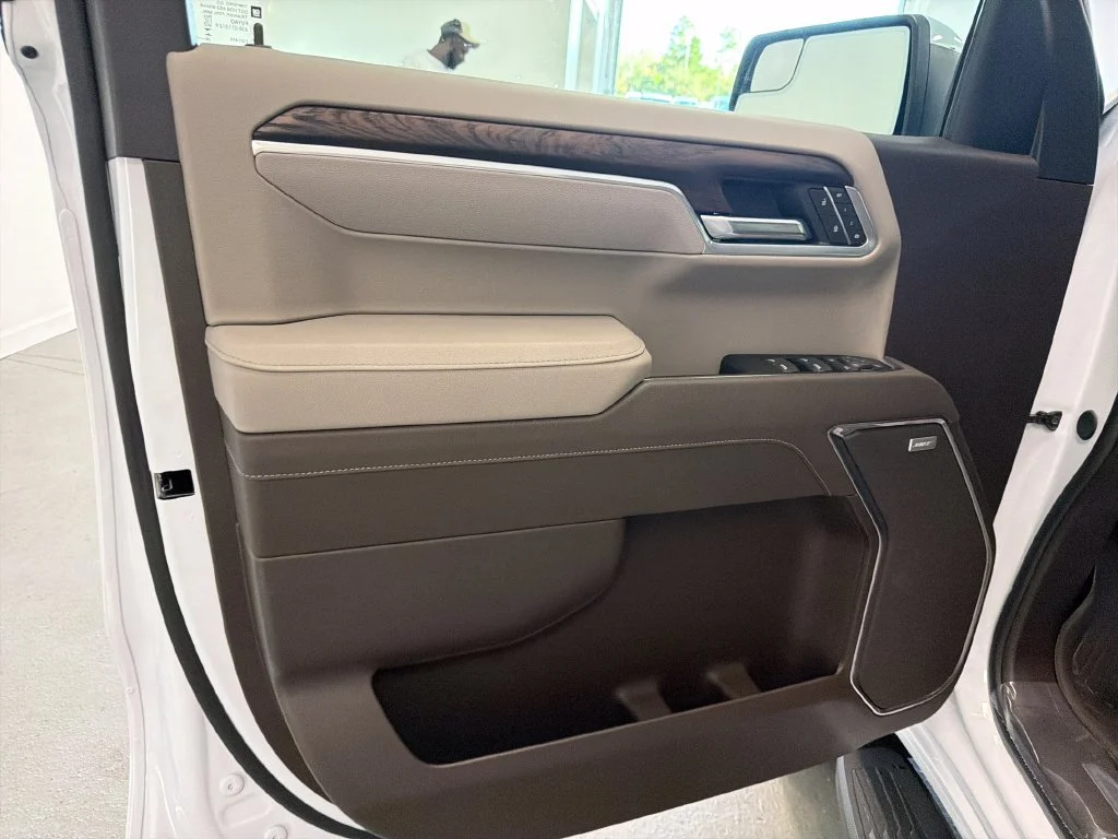 New 2026 Glacier White Tricoat GMC SLT image 11