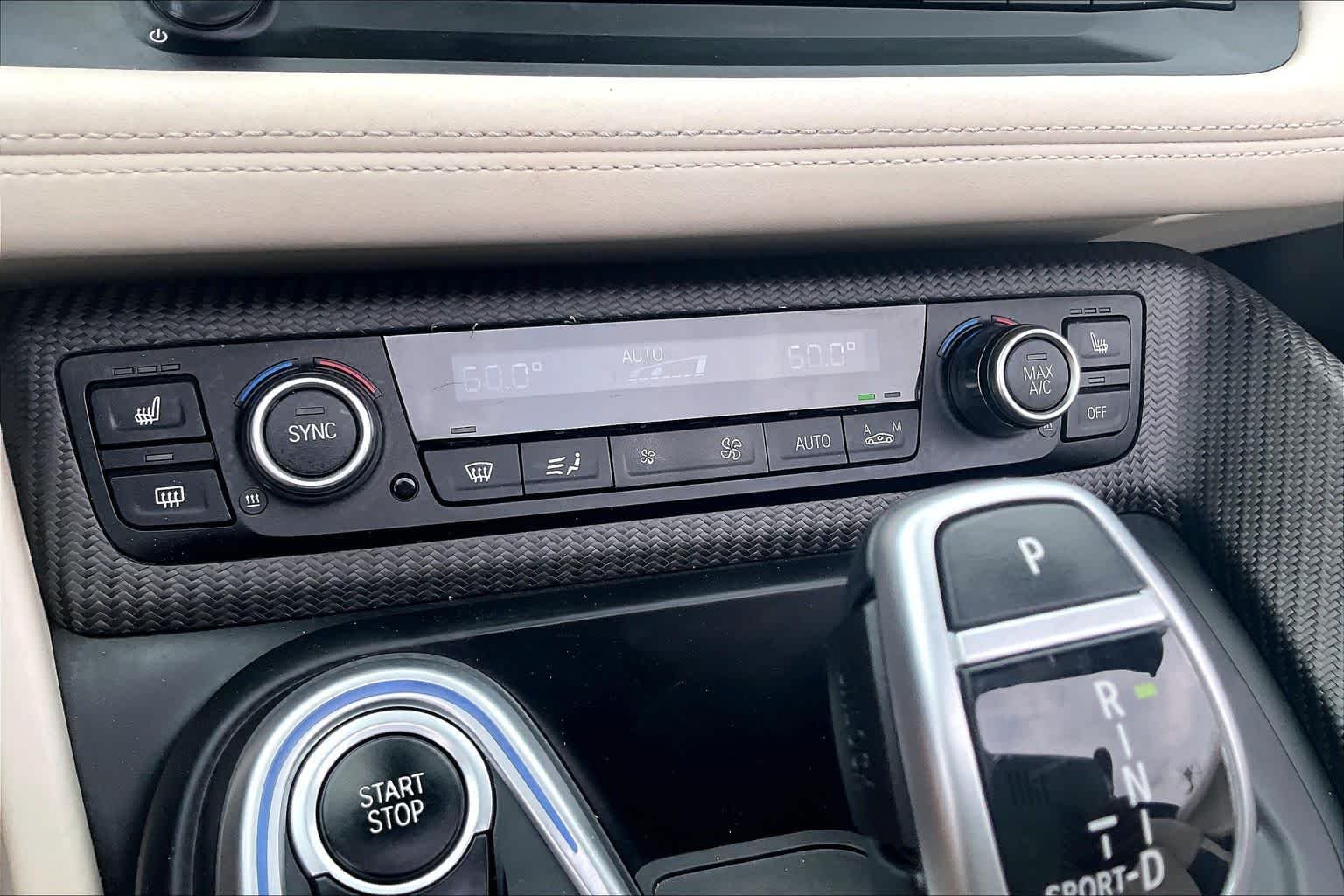 Used 2019 Crystal White Pearl Metallic w/Frozen Gray Accent BMW  image 29