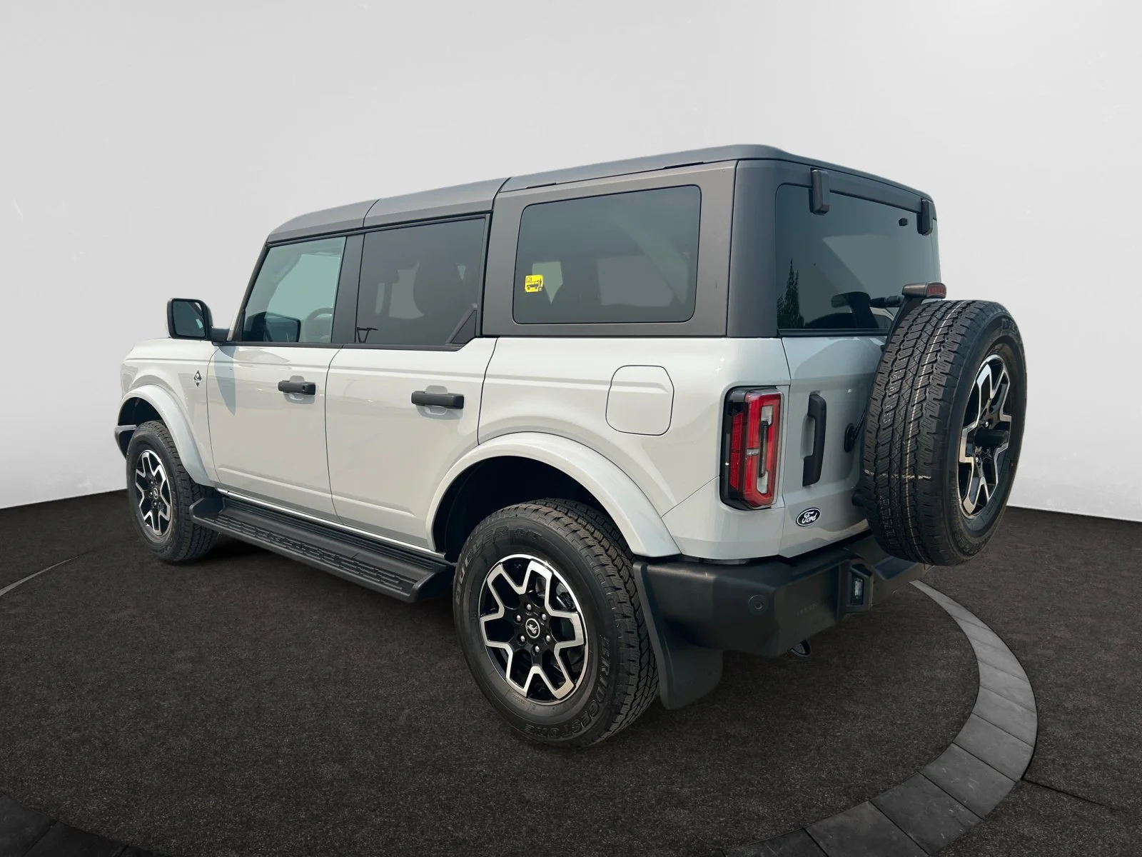 New 2026 Avalanche Grey Ford Outer Banks image 3