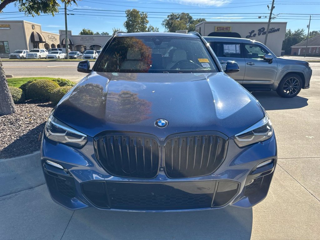 Used 2021 Blue Metallic BMW sDrive40i image 3