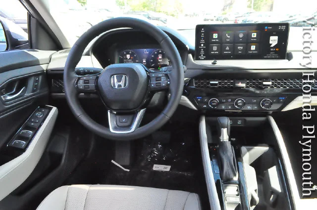 New 2026 Urban Gray Pearl Honda Touring image 15