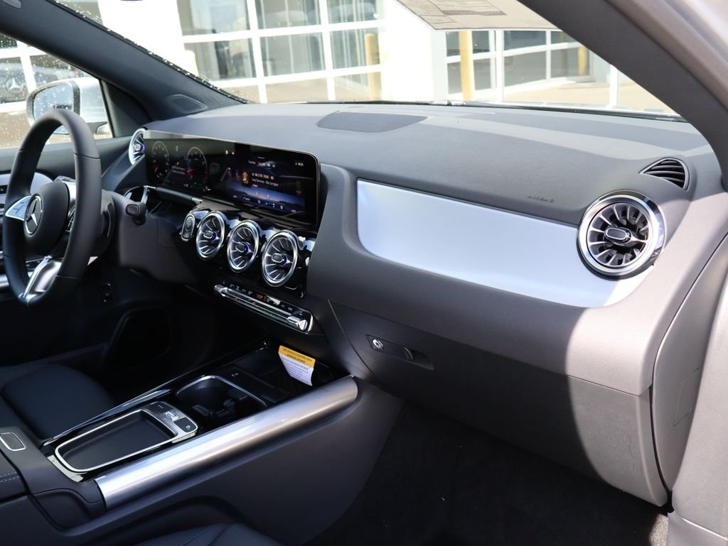 New 2026 Cirrus Silver Metallic Mercedes-Benz GLA 250 image 9