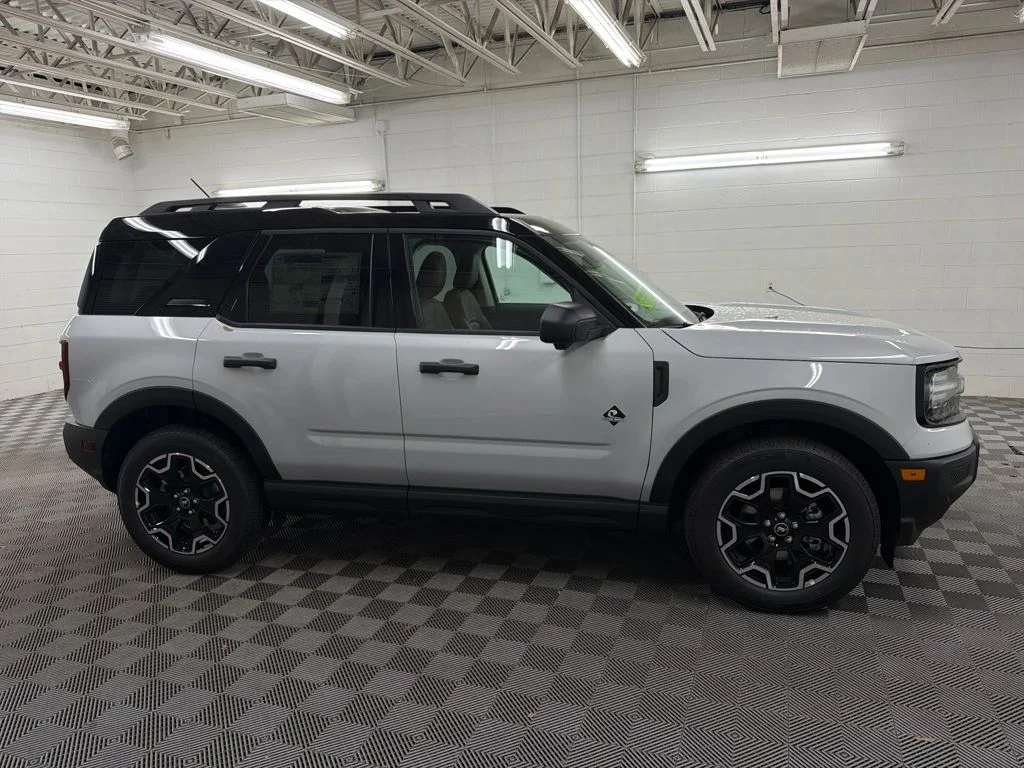 New 2026 White Ford Outer Banks image 2