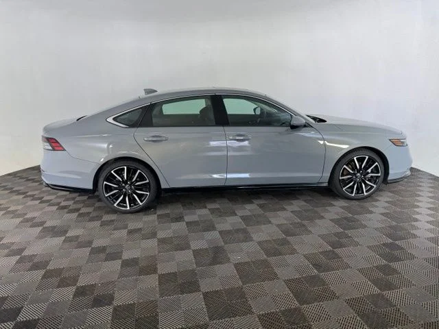 Used 2025 Gray Honda Touring image 4