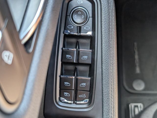 Used 2022 White Porsche S image 32