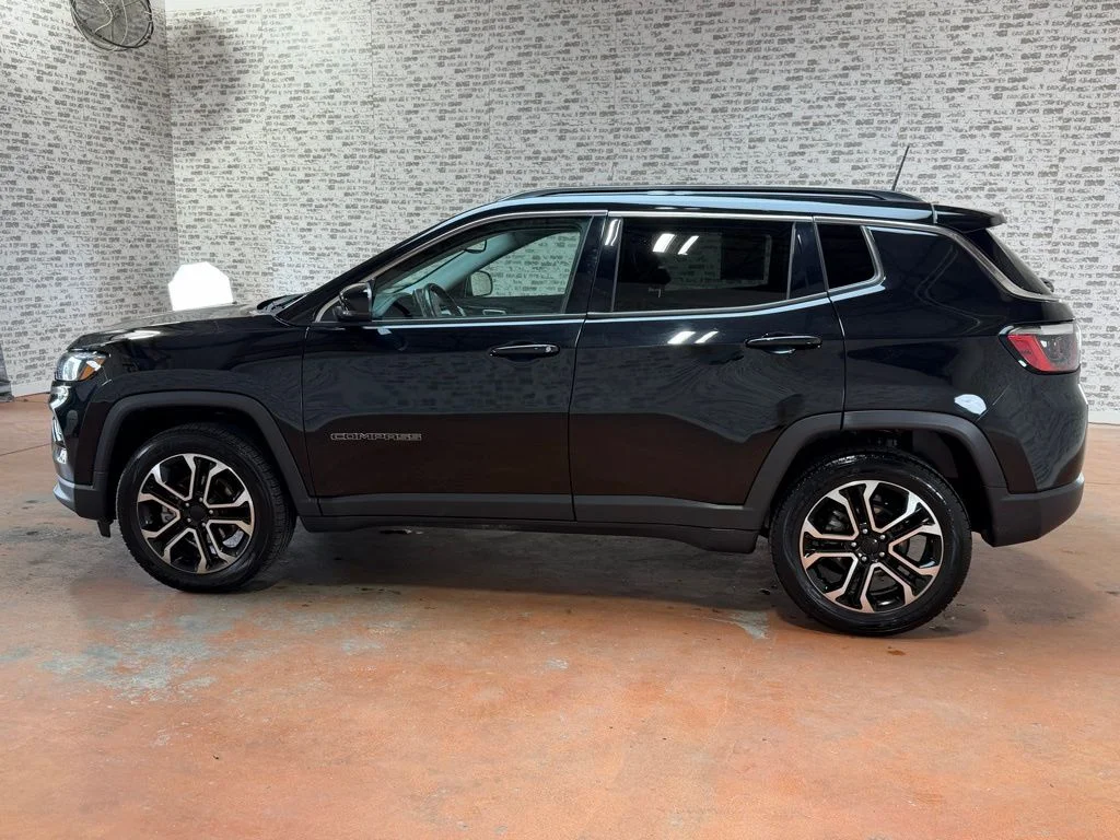 Used 2022 Black Jeep Limited image 4