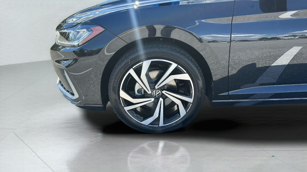 New 2026 Deep Black Pearl Volkswagen 1.5T SEL image 10