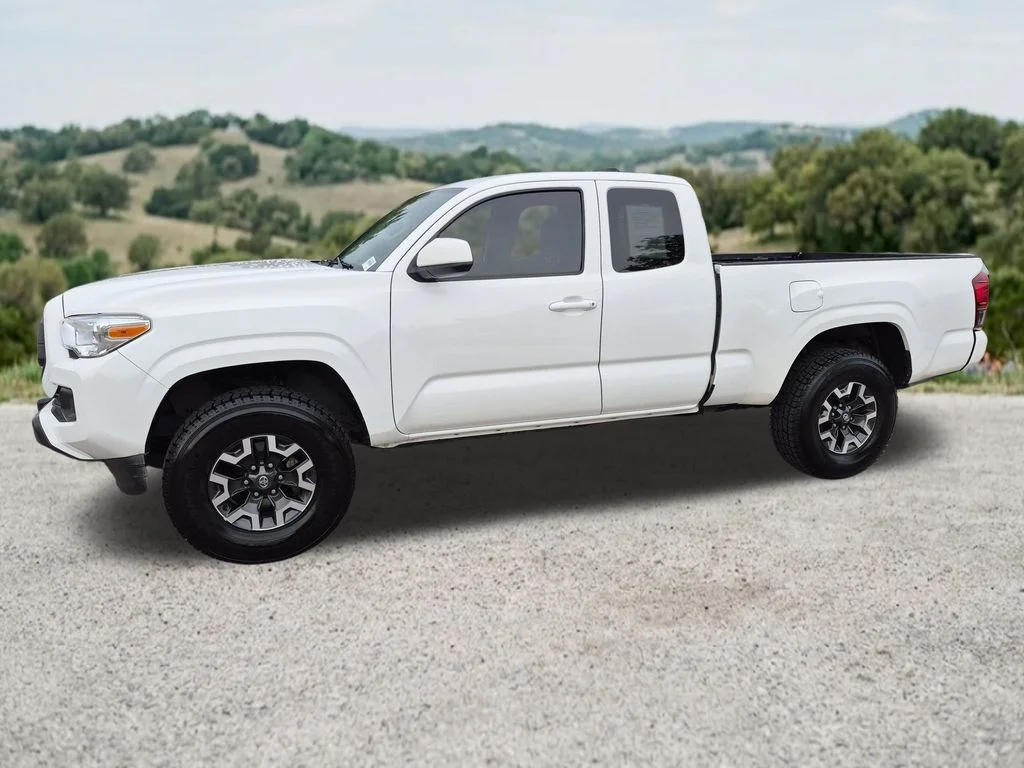 Used 2023 White Toyota SR image 4