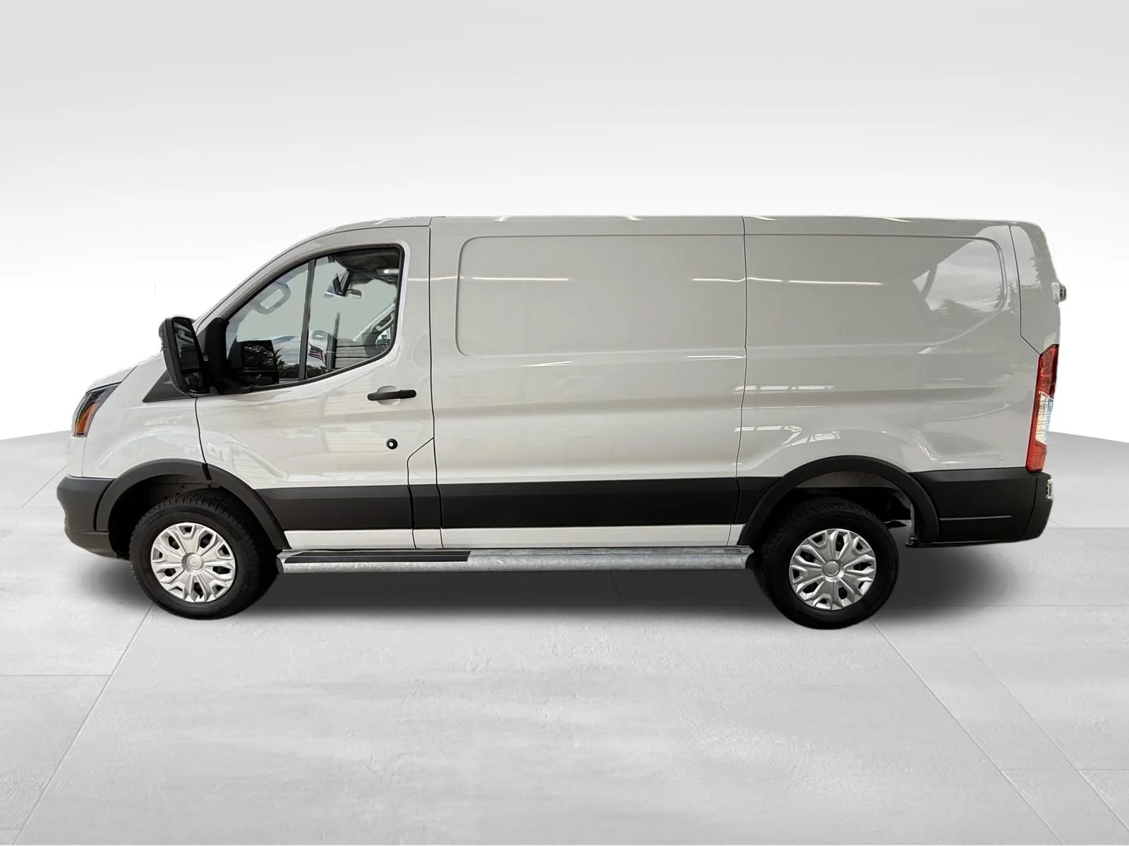 Used 2025 White Ford Base image 10