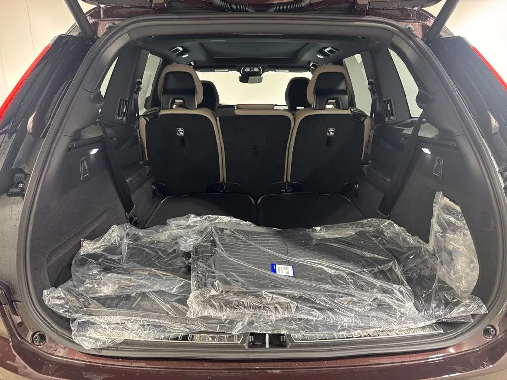 New 2026 Red Metallic Volvo T8 Plus image 31