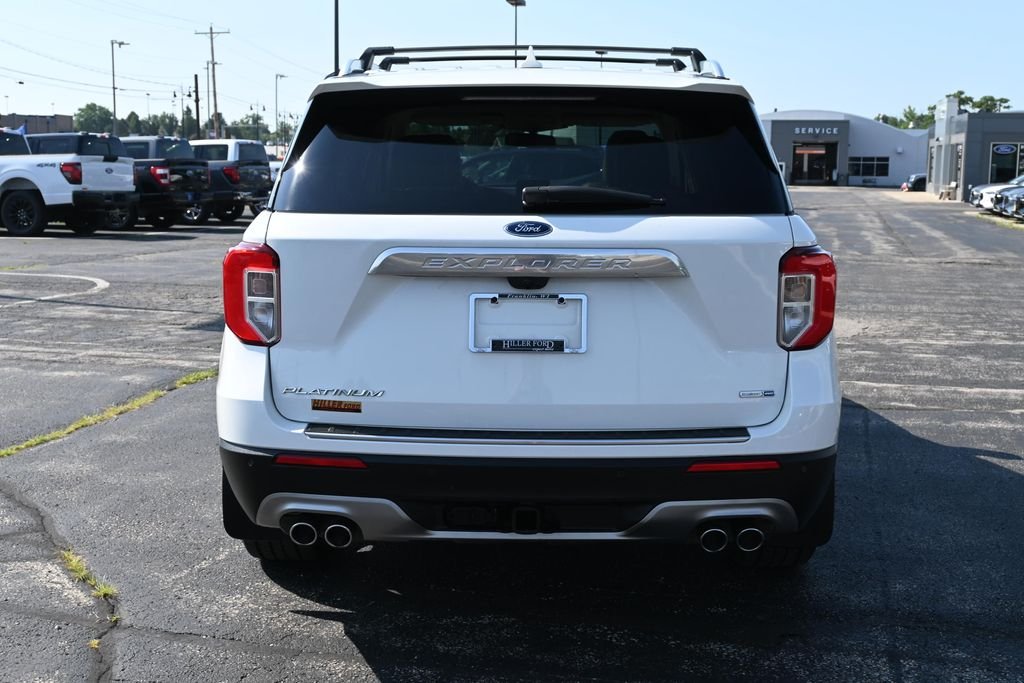 Used 2020 White Metallic Ford Platinum image 10
