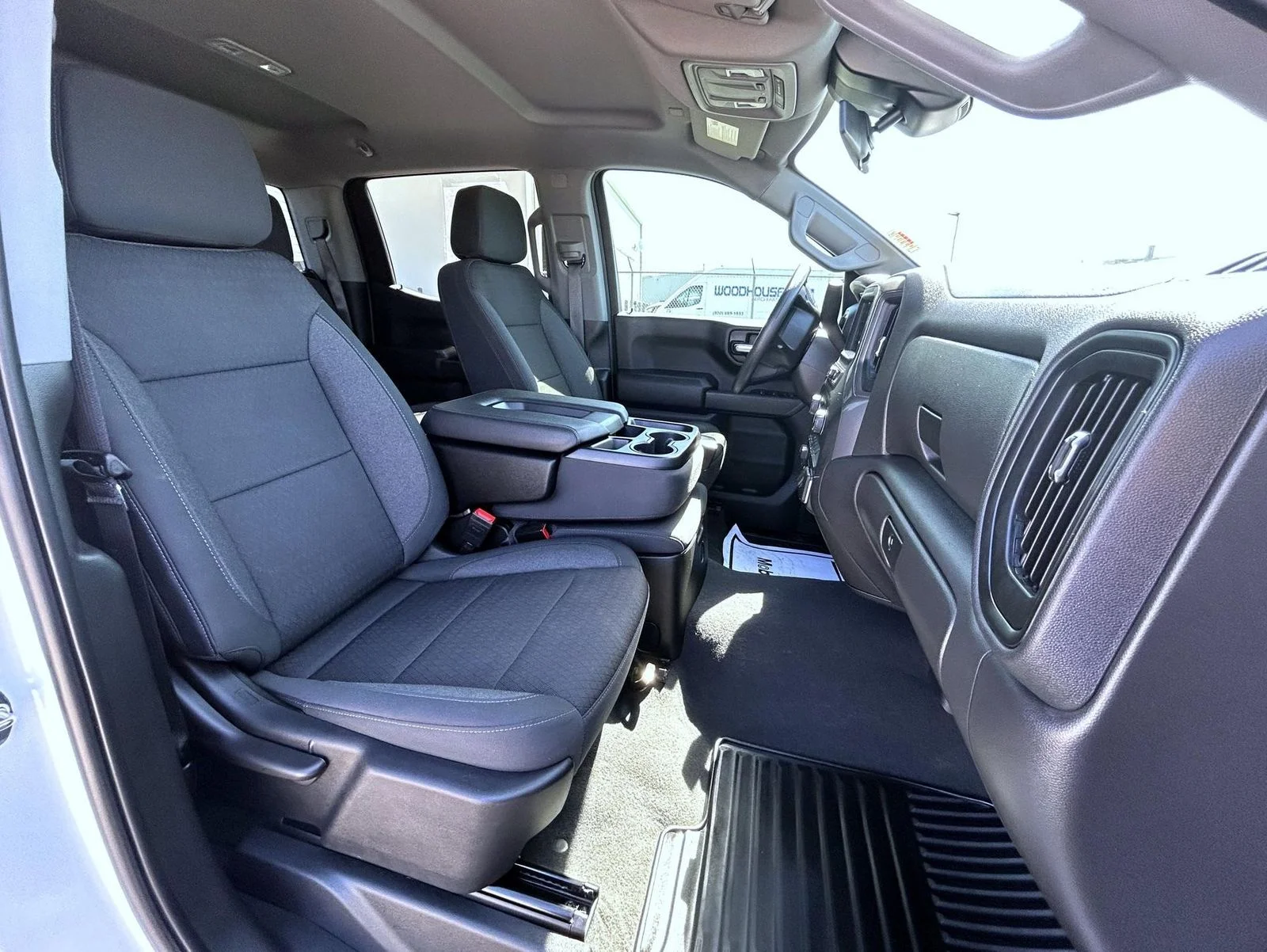 2024 Chevrolet Silverado 1500 Custom - Photo 16