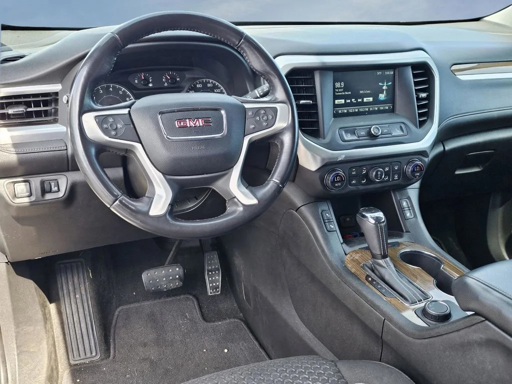 Used 2019 QUICKSILVER METALLIC GMC SLE image 31