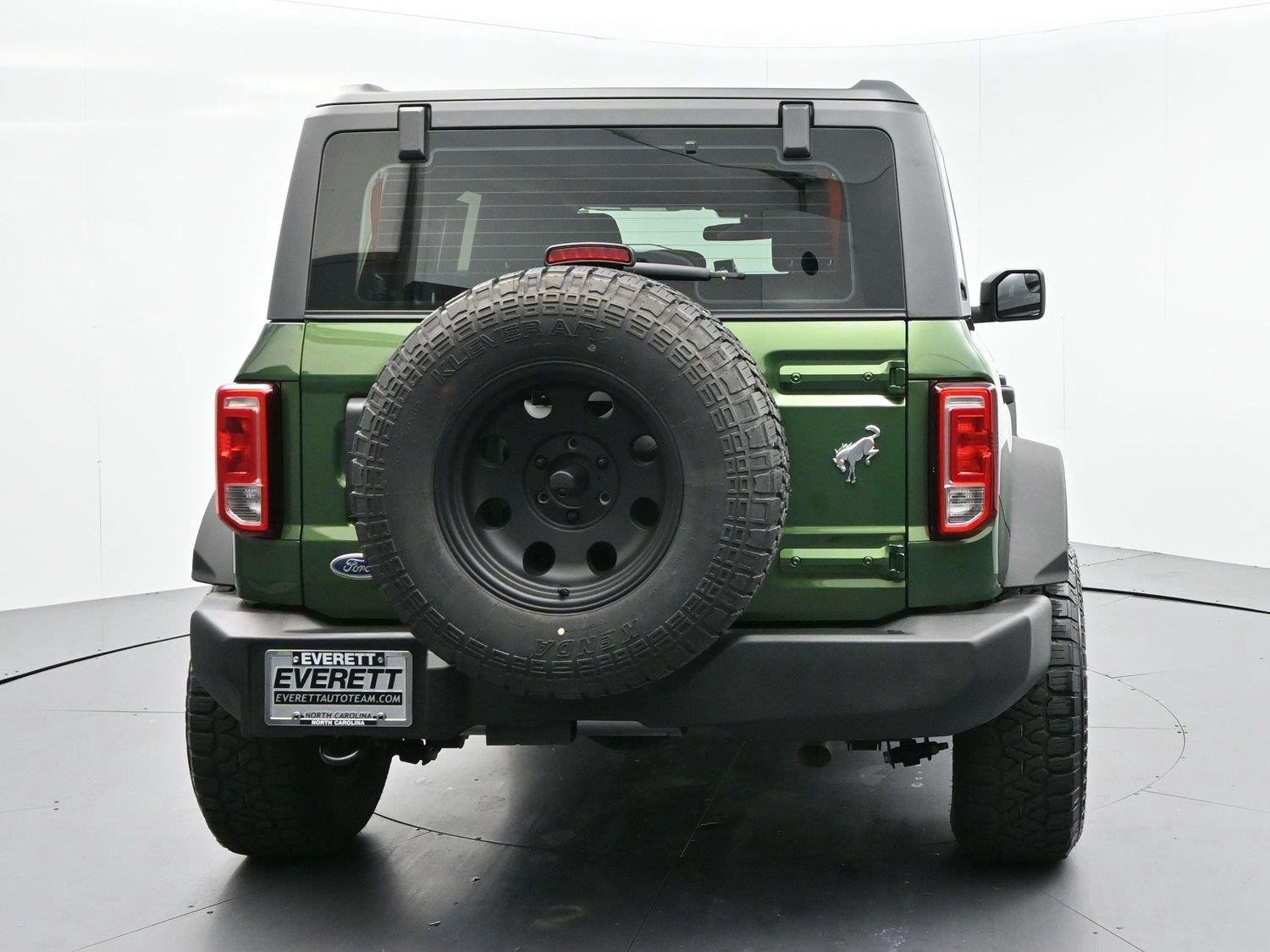Used 2025 Green Ford Base image 6