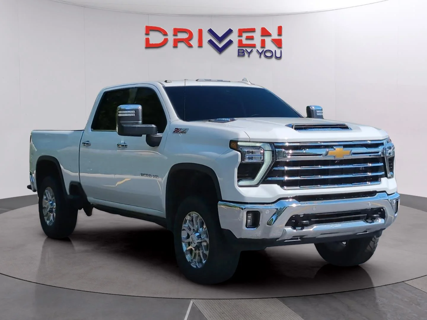 Used 2024 Summit White Chevrolet LTZ image 7
