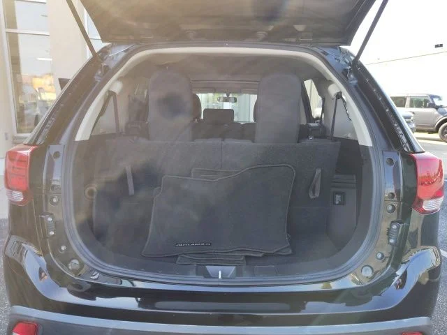 Used 2017 Black Mitsubishi SE image 24