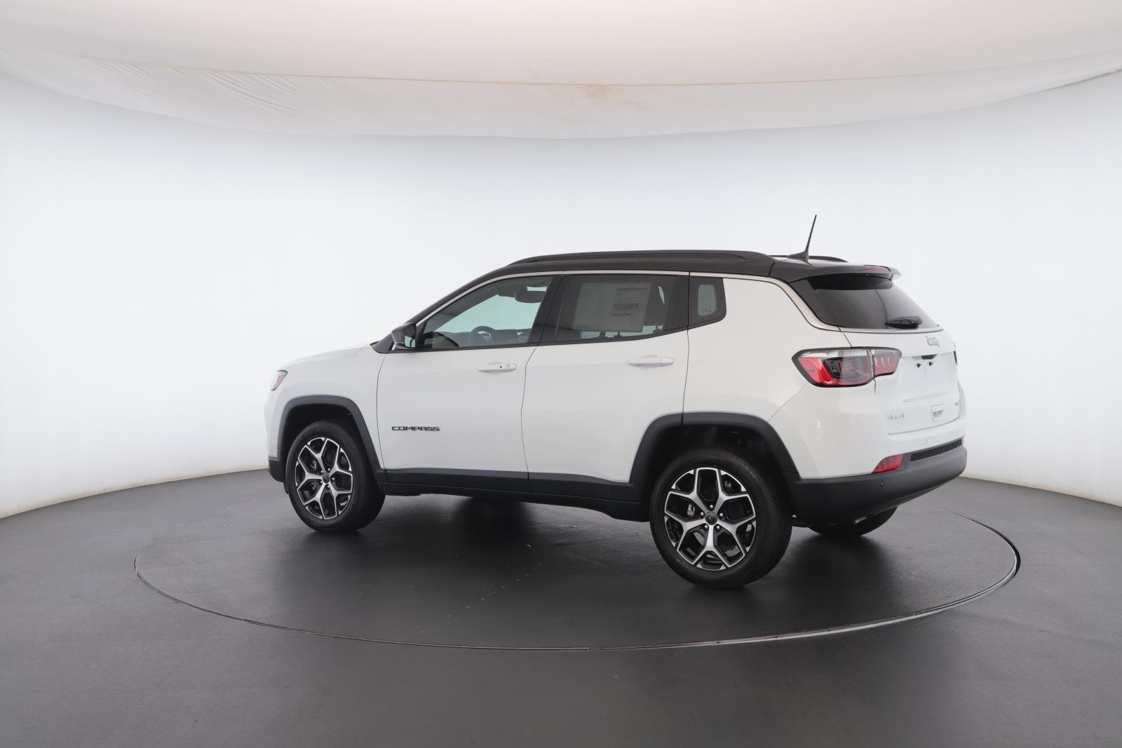 New 2026 Bright White Clear-Coat Exterior Paint Jeep Limited 4x4 image 19