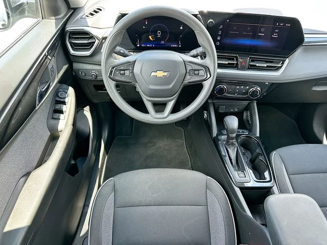 Used 2025 Gray Chevrolet LT image 20