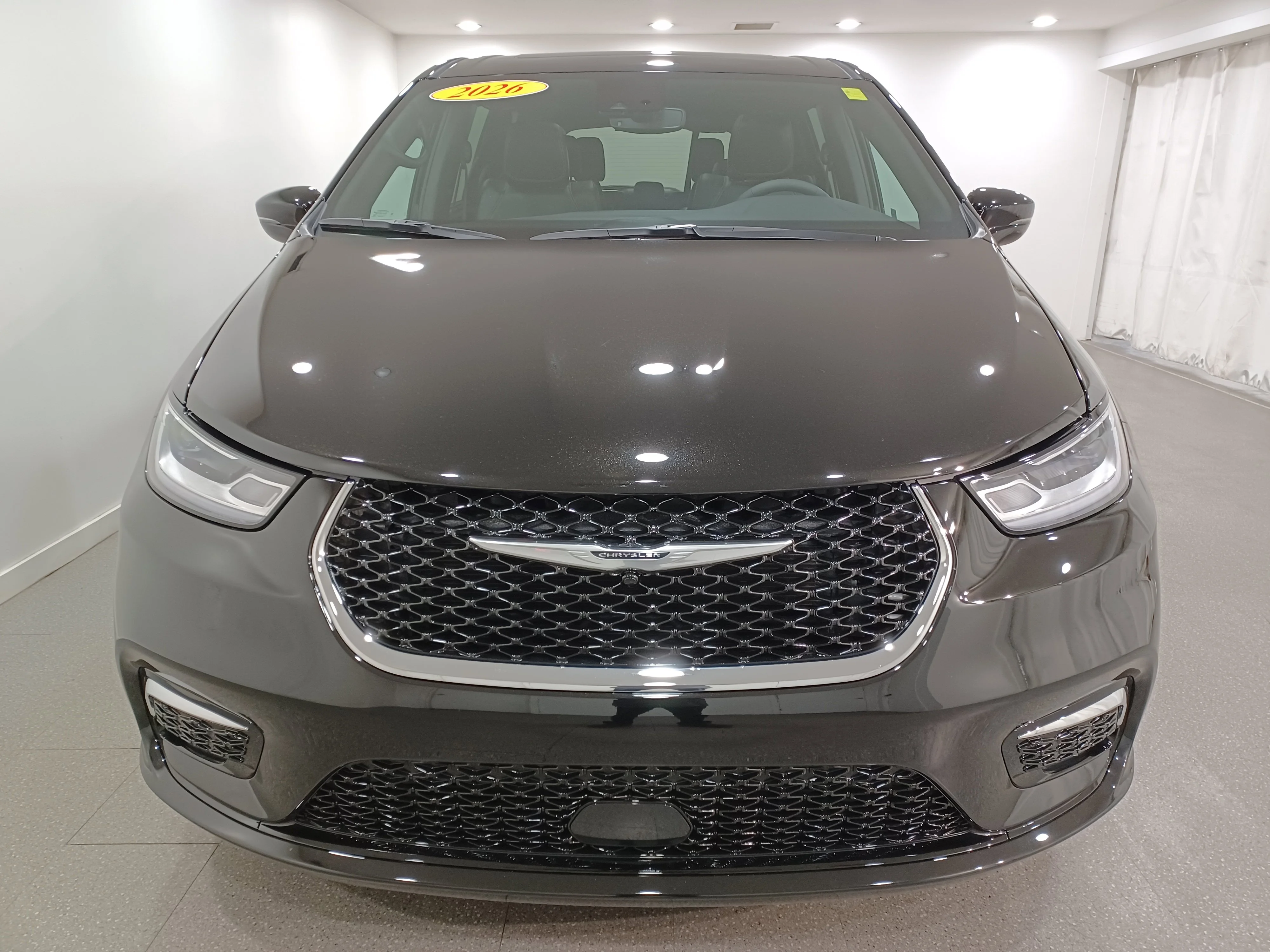 Certified Used 2026 Diamond Black Crystal Pearl Chrysler Select AWD*7 Pass | Adaptive Cruise | Remote Start | Htd Leather | Pano Roof | Htd Wheel | CarPlay image 3