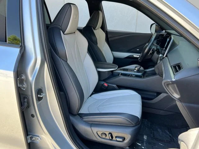 Certified Used 2025 Celestial Silver Metallic Lexus 500h F SPORT Premium image 52